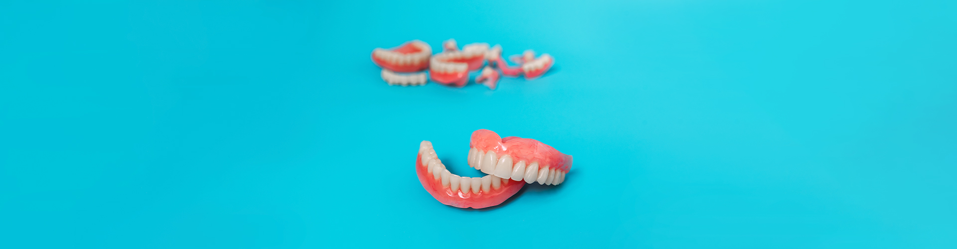 Pros and Cons of Same-Day Teeth Dentures